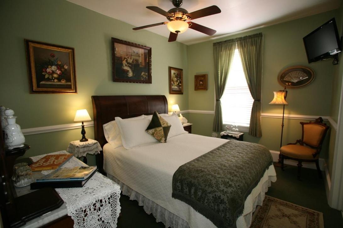 The Bacchus Inn Bed & Breakfast Cape May Oda fotoğraf
